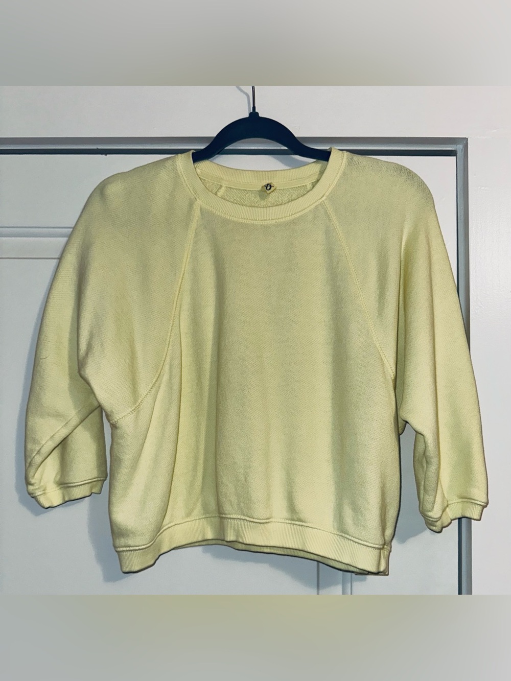 Lou & Grey Pale Yellow Cropped 3/4 Sleeve Sweatshirt